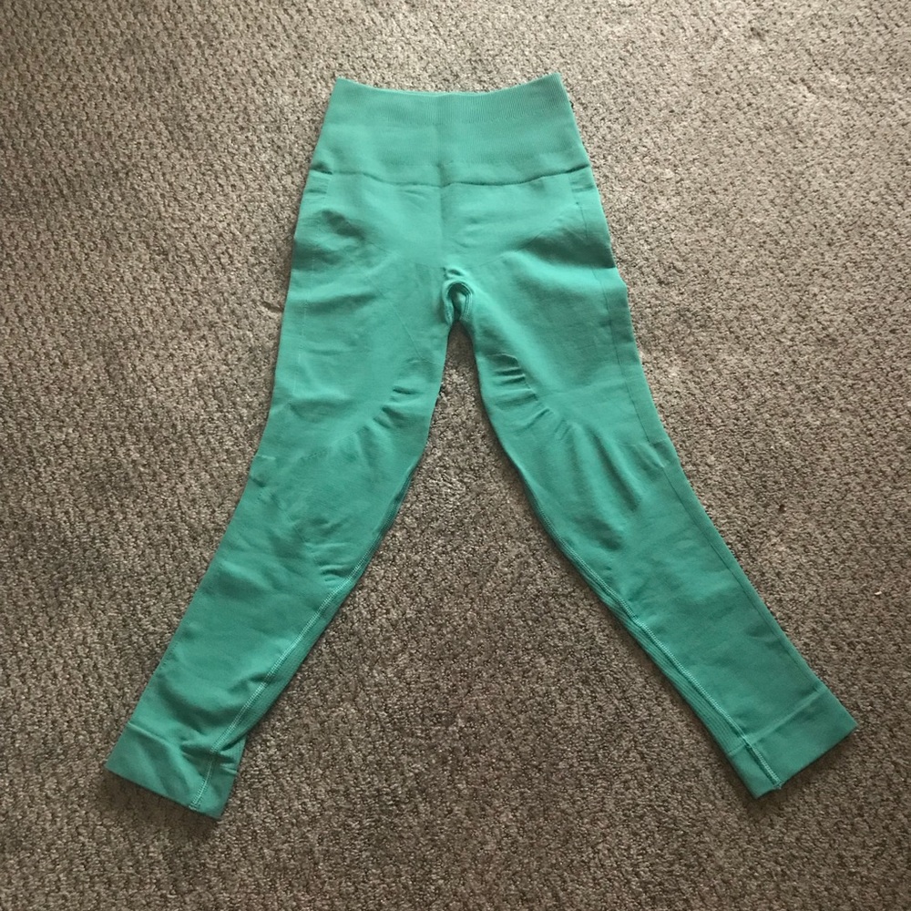 lululemon pants size 4